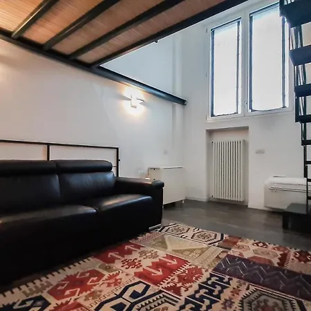 Altido Stylish Loft For 4 In Famous Navigli District